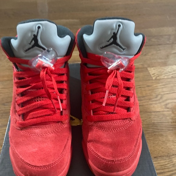 Jordan Red - Picture 3 of 9